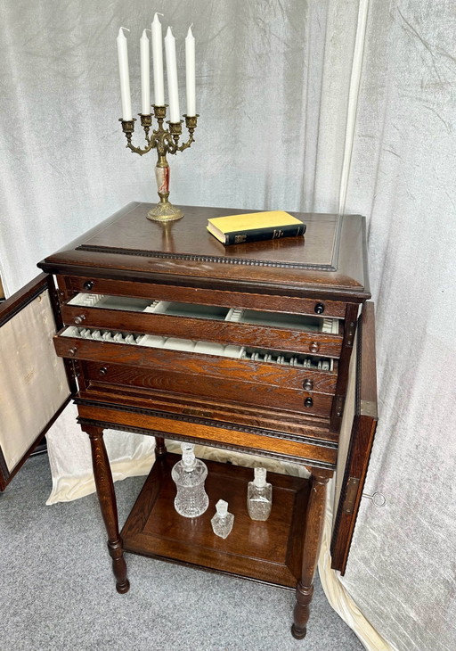 Ancien meuble à couverts danois, Chêne, XXe siècle