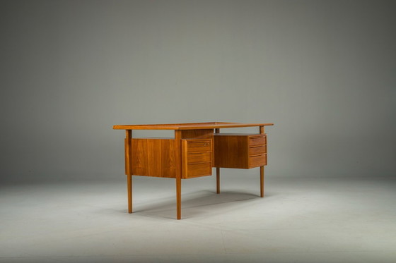 Image 1 of Dänischer Teakholz-Schreibtisch von Peter Lovig Nielsen für Hedensted Mobelfabrik, 1964
