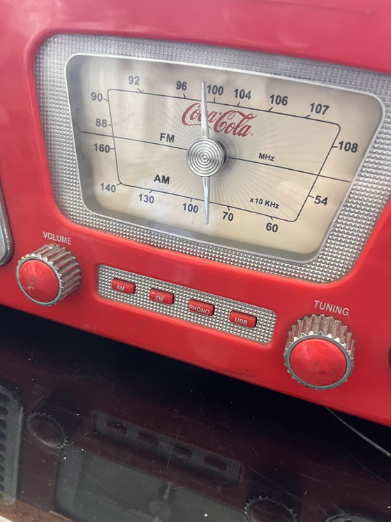 Image 1 of Platenspeler radio coca cola