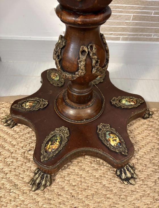 Antique Round Pedestal Side Table with Marquetry & Gilt Bronze Details – Tavolini, Ceramic (photo 5 of 15)