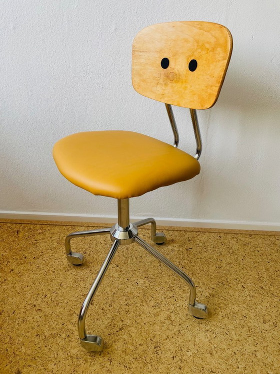 Image 1 of Chaise de bureau pivotante de style rétro vintage
