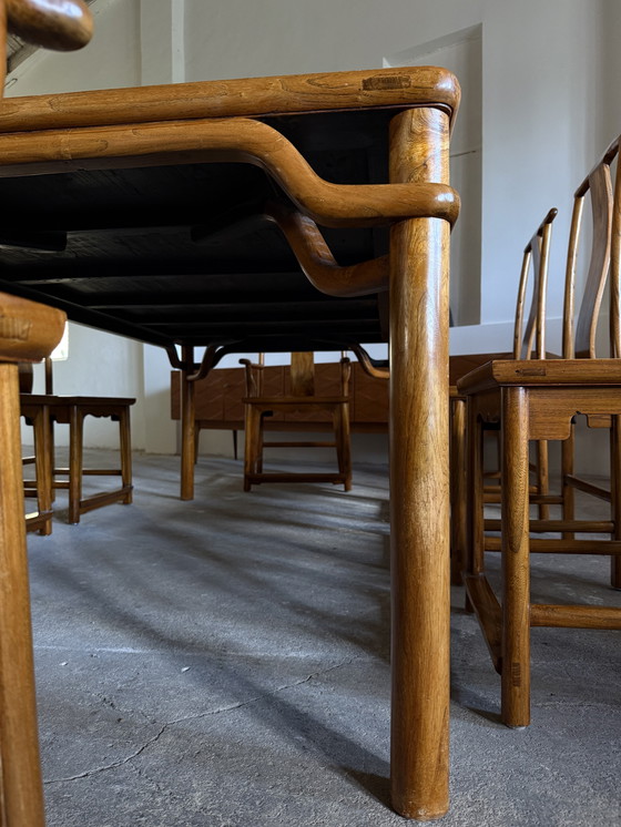 Image 1 of TAVOLO DA PRANZO IN CINA E 8 SEDIE IN LEGNO MASSELLO, ANNI '60