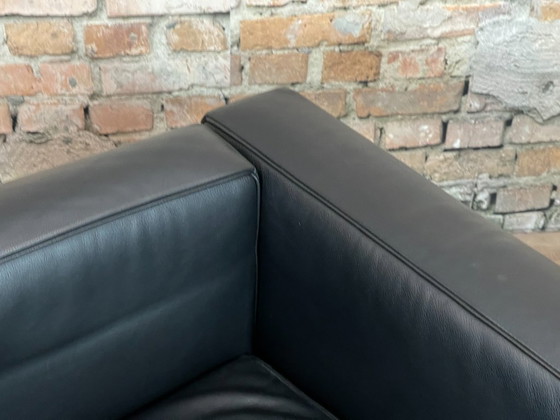 Image 1 of Cassina LC2