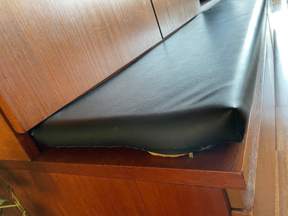 Image 1 of Grande armoire murale vintage (vers 1960/70, 300 cm de large x 174 cm de haut)