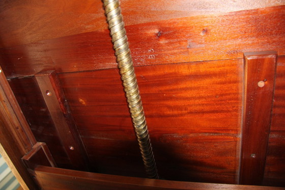 Image 1 of Victorian mahogany folding dining table by Eichholtz