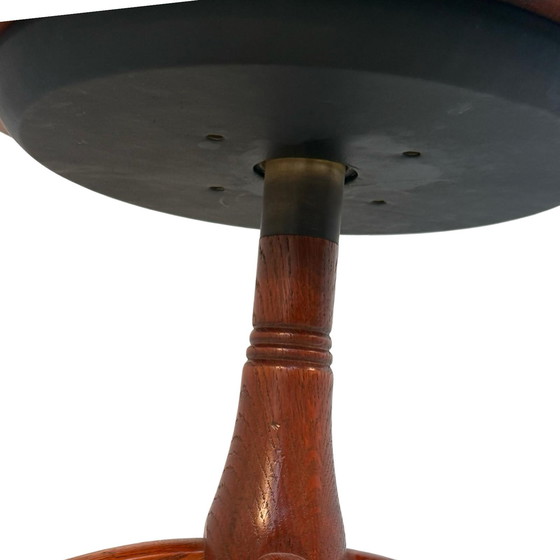 Image 1 of Sedia da capitano in legno curvato - Montata su base girevole - Seduta nera, fuso in ghisa