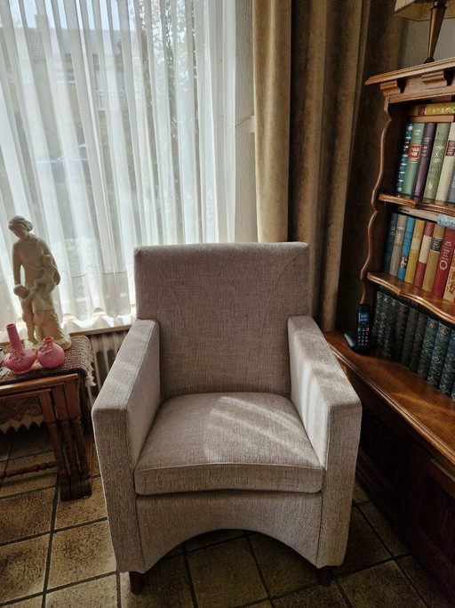 Twee fauteuils Evidence, type Dolcinea