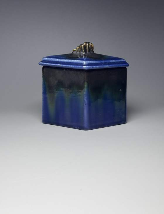 Image 1 of Boîte à couvercle Art Déco – Faïencerie de Thulin, Belgique, v. années 1930