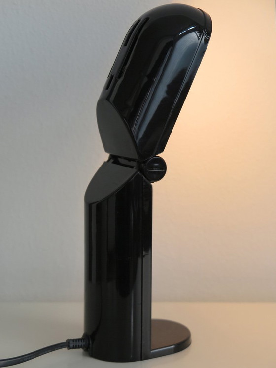 Zwart-witte plastic Tafellampen, Italië, jaren '60, set van 2 – Kunststof (photo 10 of 26)