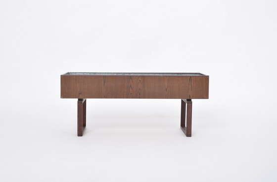 Image 1 of Elegante jardinera danesa de madera de mediados de siglo con tina de metal incrustada