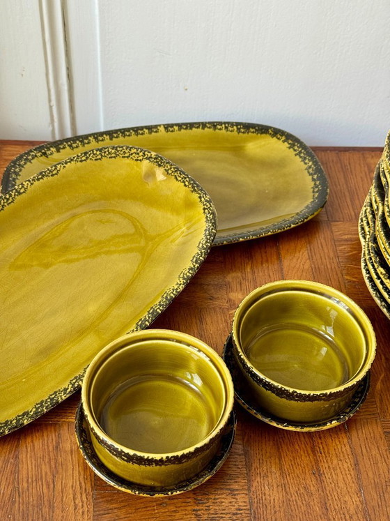 Image 1 of Oyster service in Gien earthenware with olive green glaze