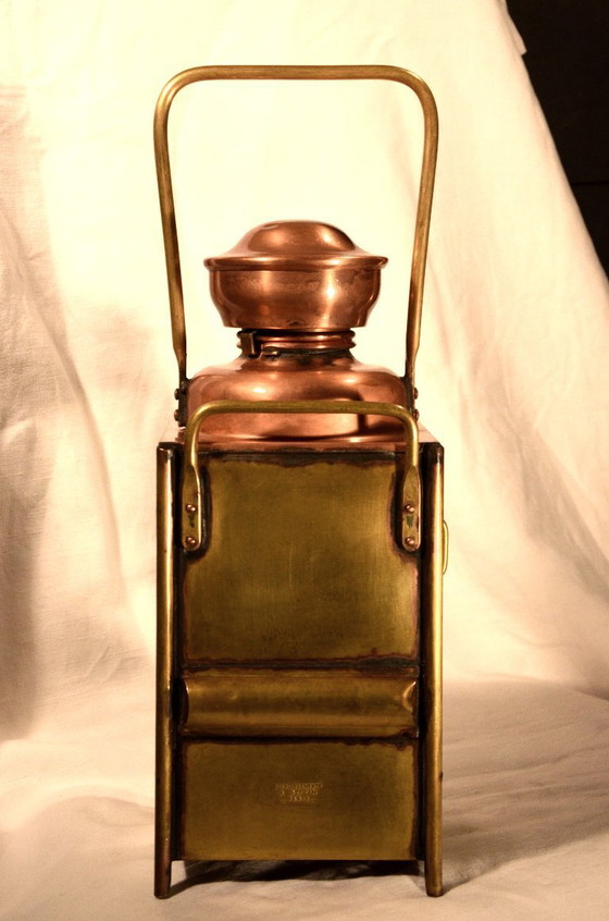 Image 1 of Lampe en cuivre et laiton Établissement A.Butin, PARIS.