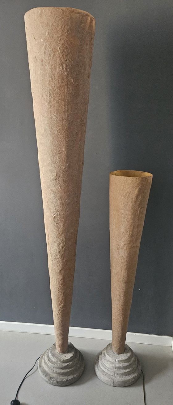 Image 1 of Lámparas de arena Carreño Angel para el estudio de arte La Rocha, España.