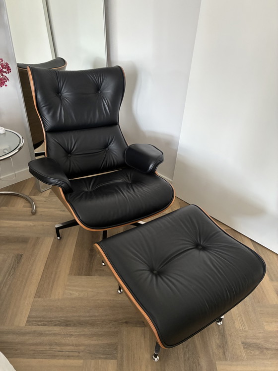 Poltrona con poggiapiedi – Poltrone, Leather (photo 2 of 6)