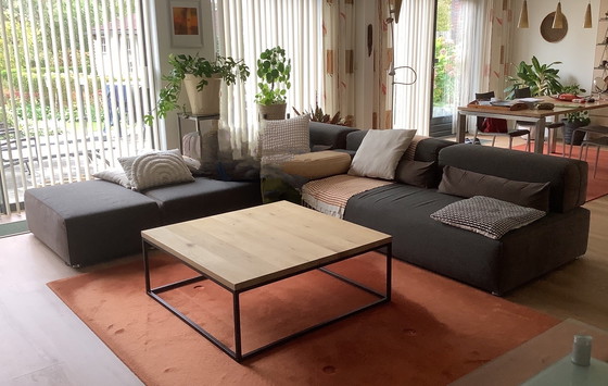 Image 1 of Mesa de centro moderna y pesada con tapa de roble