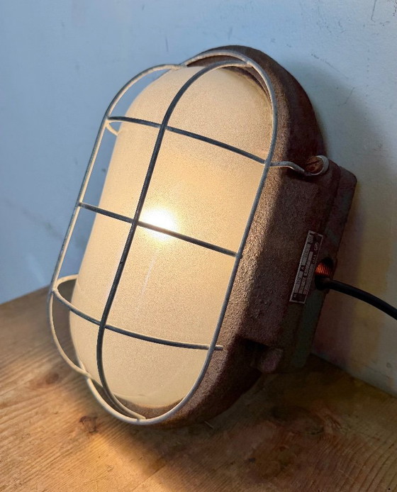 Image 1 of Applique industriale in ghisa grigia di Elektrosvit, anni '60