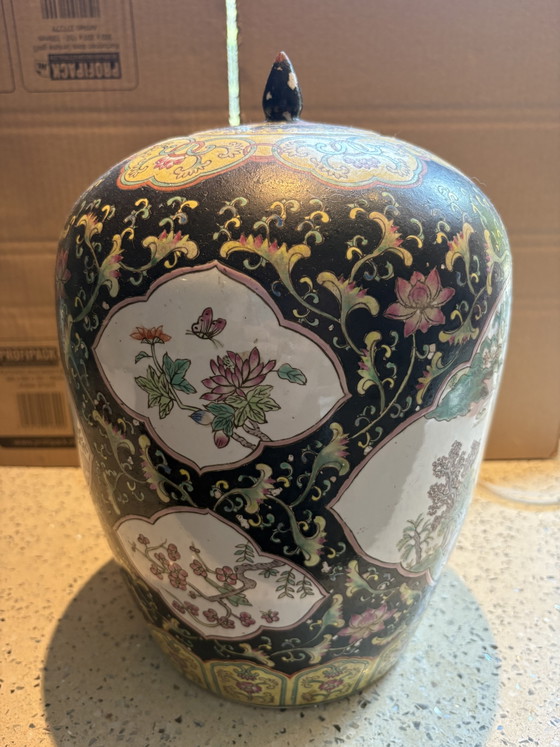 Hand-painted Chinese Vase Ginger Jar Famille Noir from 1950-1960 Height 37cm – Asian vases from Holland (photo 4 of 10)