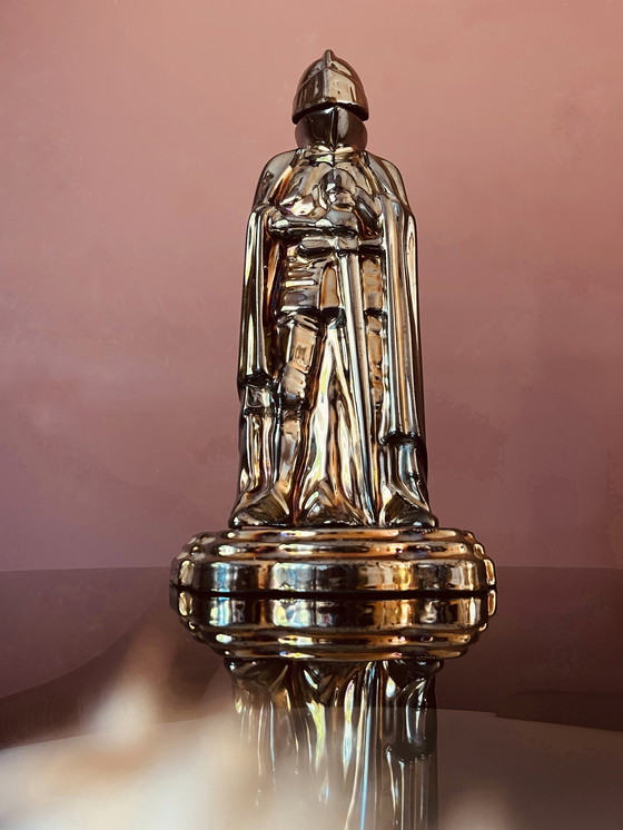 Image 1 of Ensemble de cheminée décoratif de style chevalier des années 1920