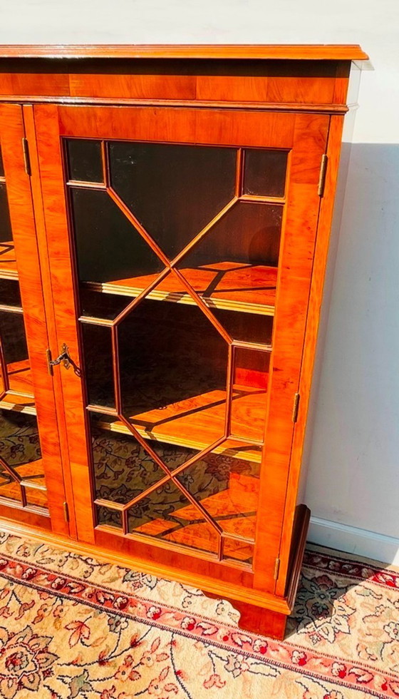 Image 1 of Bücherregal im englischen Stil des 19. Jahrhunderts