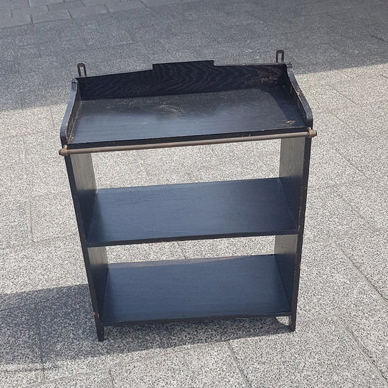 Image 1 of Estantería colgante de madera ennegrecida con detalles de latón, años 30