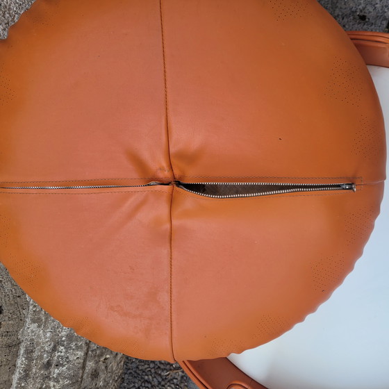 Image 1 of Puff naranja, serie Dilly Dally, Luigi Massoni para Poltrona Frau, 70’s - Italia