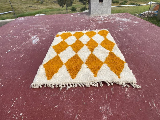 Image 1 of Vintage Beni Ourain Rug 154x98 cm – Handmade Moroccan Wool Rug – Mustard Diamond Pattern – Small Area Rug / Boho Minimalist Deco