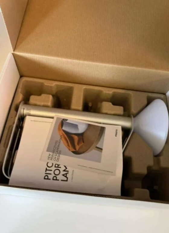 Image 1 of Piton Portable lamp