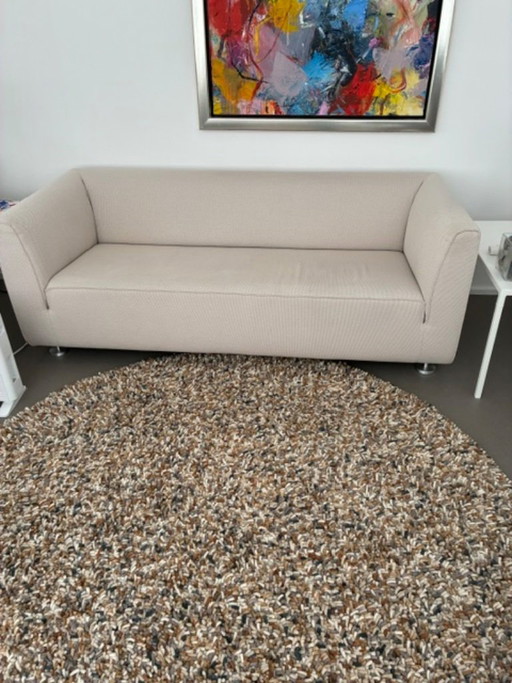 Gelderland, série 4800, tissu Opera Calla 24, pieds aluminium mat, canapé et fauteuil, textile beige
