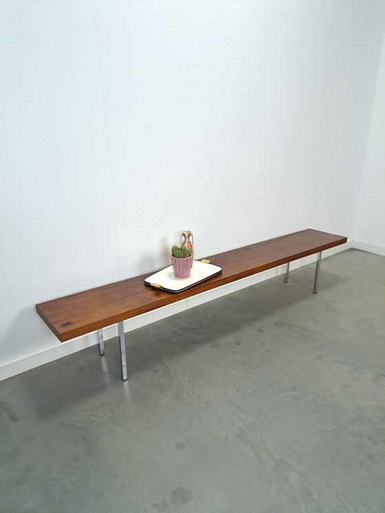 Image 1 of Banc en acajou massif avec pieds chromés
