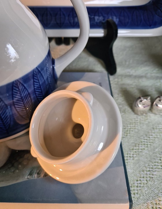 Image 1 of Hertha Bengston entwirft Koka Blue für die Rörstrand Kaffee-Teekanne.