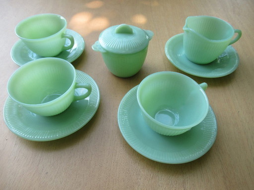 KAFFESERVICE aus JADEITE FIRE KING von der Glashütte ANCHOR HOCKING - made in USA 1940er Jahre - 50's
