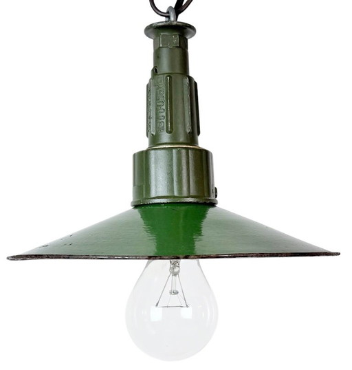 Suspension militaire industrielle en émail vert avec dessus en aluminium moulé, années 1960