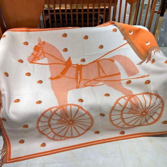 Image 1 of Hermès ‘Cheval Cabriolet’ sjaal, geïnspireerd op de wollen deken van Giampaolo Pani.