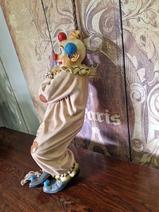 Image 1 of Juno Asilo impicca un grande pagliaccio