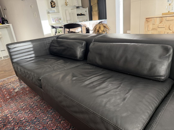 Image 1 of Cierre (Italien) – Bauhaus-Ecksofa in schwarzem Leder mit Chaiselongue rechts und Chromgestell – 270 cm