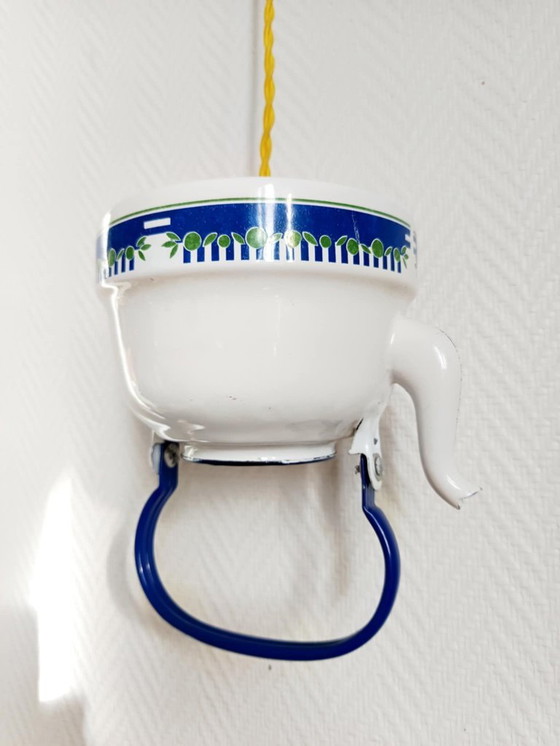 Image 1 of Vintage geëmailleerde theepot hangend