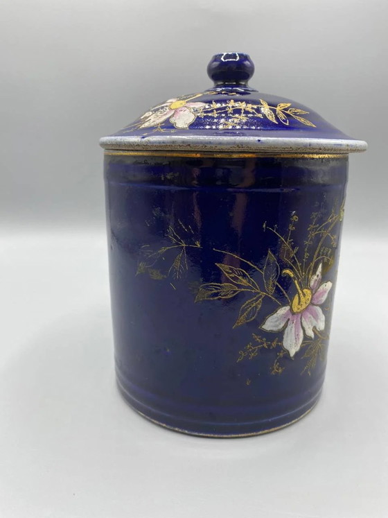 Cobalt Blue Faience Flour Pot with Japanese Floral Decoration – Decorative Objects (photo 6 of 7)