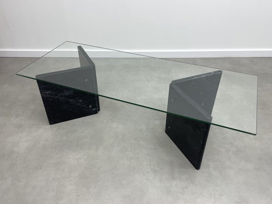 Image 1 of Tavolino da caffè scultoreo in marmo italiano (anni '70)