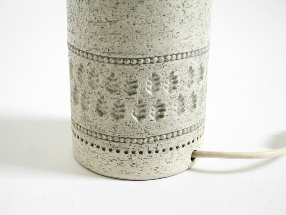 Image 1 of Beautiful 1960s white Rimini ceramic table lamp by Aldo Londi for Bitossi Italy