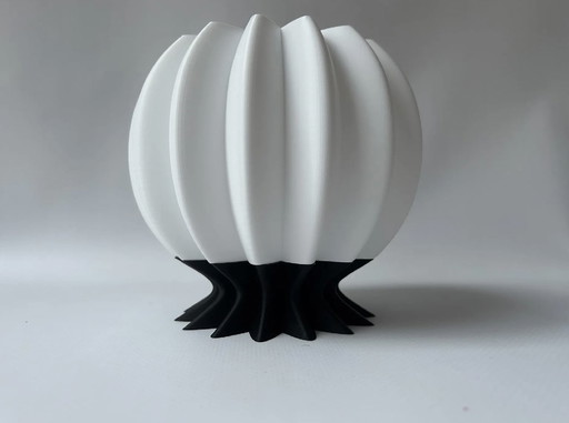 Modern designer table lamp | 3D printed | Minimalist LED tea light lamp in black & white