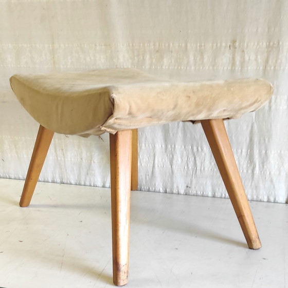 Image 1 of Taburete modernista de madera maciza - años 50/60