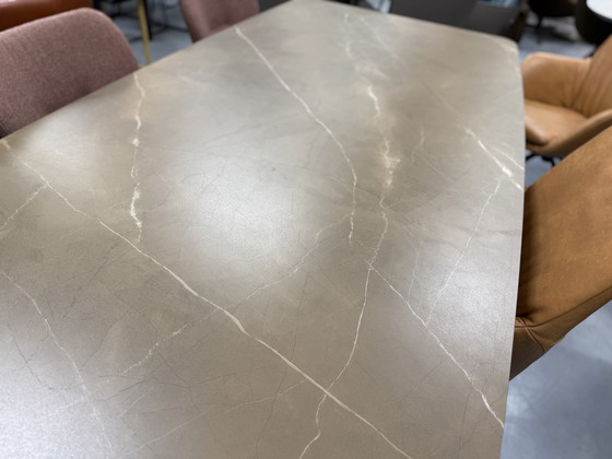 Image 1 of Karat Grasshopper Eettafel Tables to Love Keramiek Pulpis 240