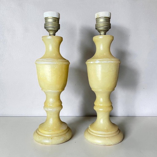 Portuguese Classical Urn-Shaped Alabaster table lamps, Set of 2