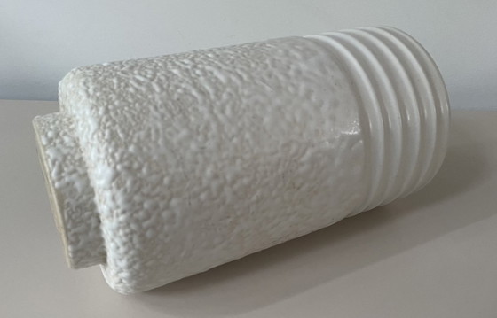 Image 1 of Vintage witte aardewerken vaas