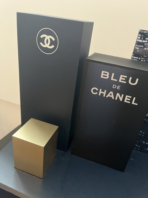 Bleu de Chanel display