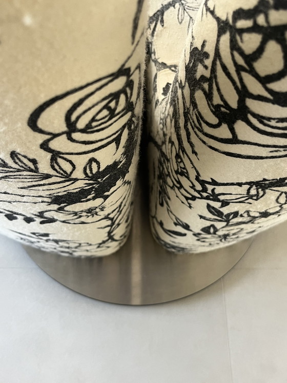 Image 1 of +Poltrona Halle True Love