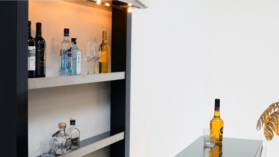 Vintage Cocktailbar Jaren 80 - Zwart Hout & Geborsteld Metaal - met 2 barkrukken – Drankenkasten, Metal, Wood (photo 4 of 8)