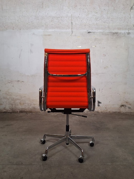 Image 1 of Vitra EA 119 fleischfarbenes Orange auf Rollen