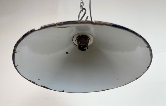 Image 1 of Lampada a sospensione industriale in smalto blu scuro, stile industriale britannico, anni '50