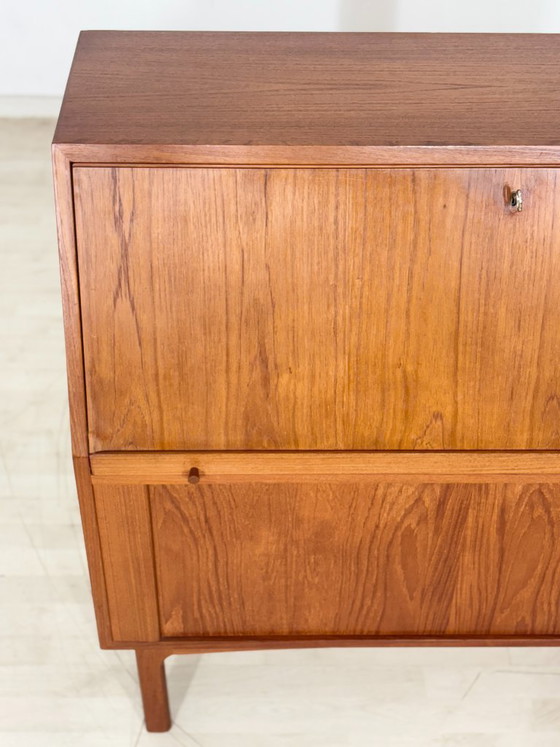 Secrétaire danois design milieu du XXe siècle / Bureau en teck / Bureau années 1960 / Secrétaire danois en (photo 13 of 17)